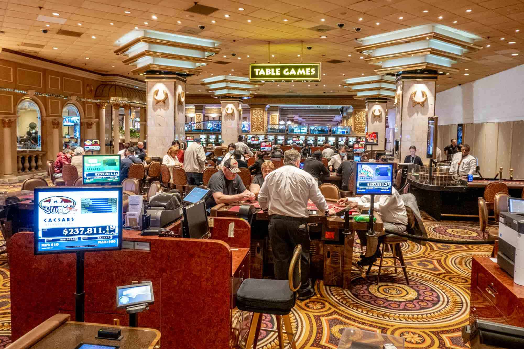 Poker Değerlendirme: Profesyonel Stratejiler ve İpuçları